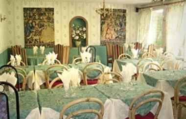 Citotel De La Gare in Charleville-Mézières, FR