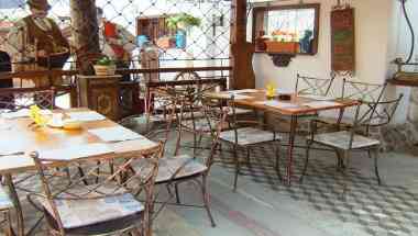 Toldi Restaurant and Pension em Galanta, SK