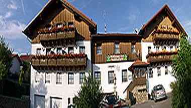 Gasthof - Pension Nussberger Hof in Viechtach, DE