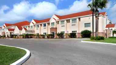Microtel Inn & Suites by Wyndham Aransas Pass/Corpus Christi в Aransas Pass, TX