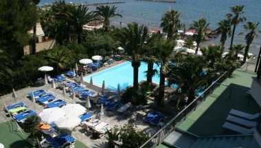 Hotel Caravelle Terapie Marine i Diano Marina, IT