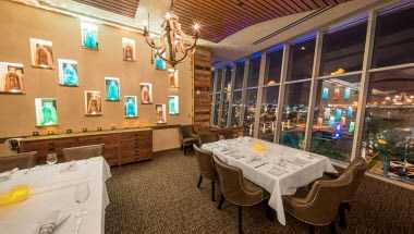 Vintana Wine + Dine в Escondido, CA