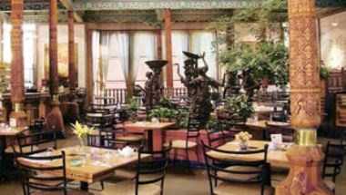 The Boulder Dushanbe Teahouse in Felsbrocken, CO