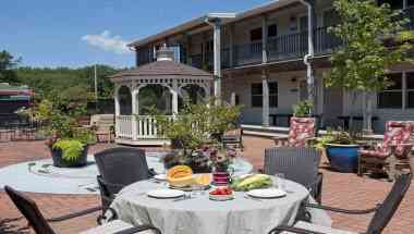 The Shoals Suites & Slips en Southold, NY