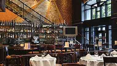 Copper Chimney Restaurant & Bar en Vancouver, BC