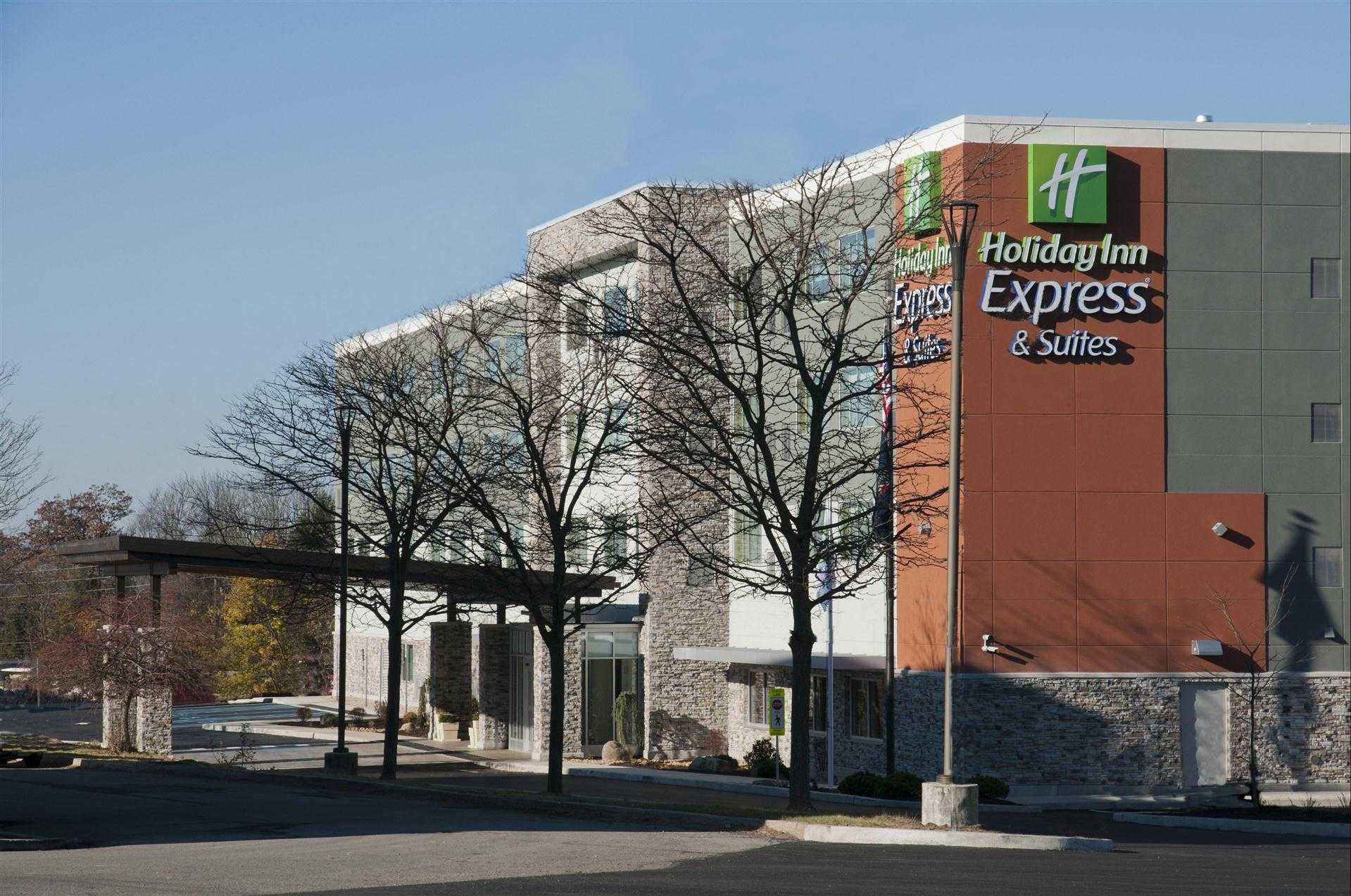 Holiday Inn Express & Suites Johnstown a Johnstown, PA