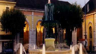 Sweet Home Hotel in Belley, FR