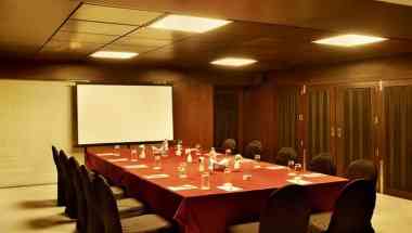 Hotel The Golden Oak a Raipur, IN