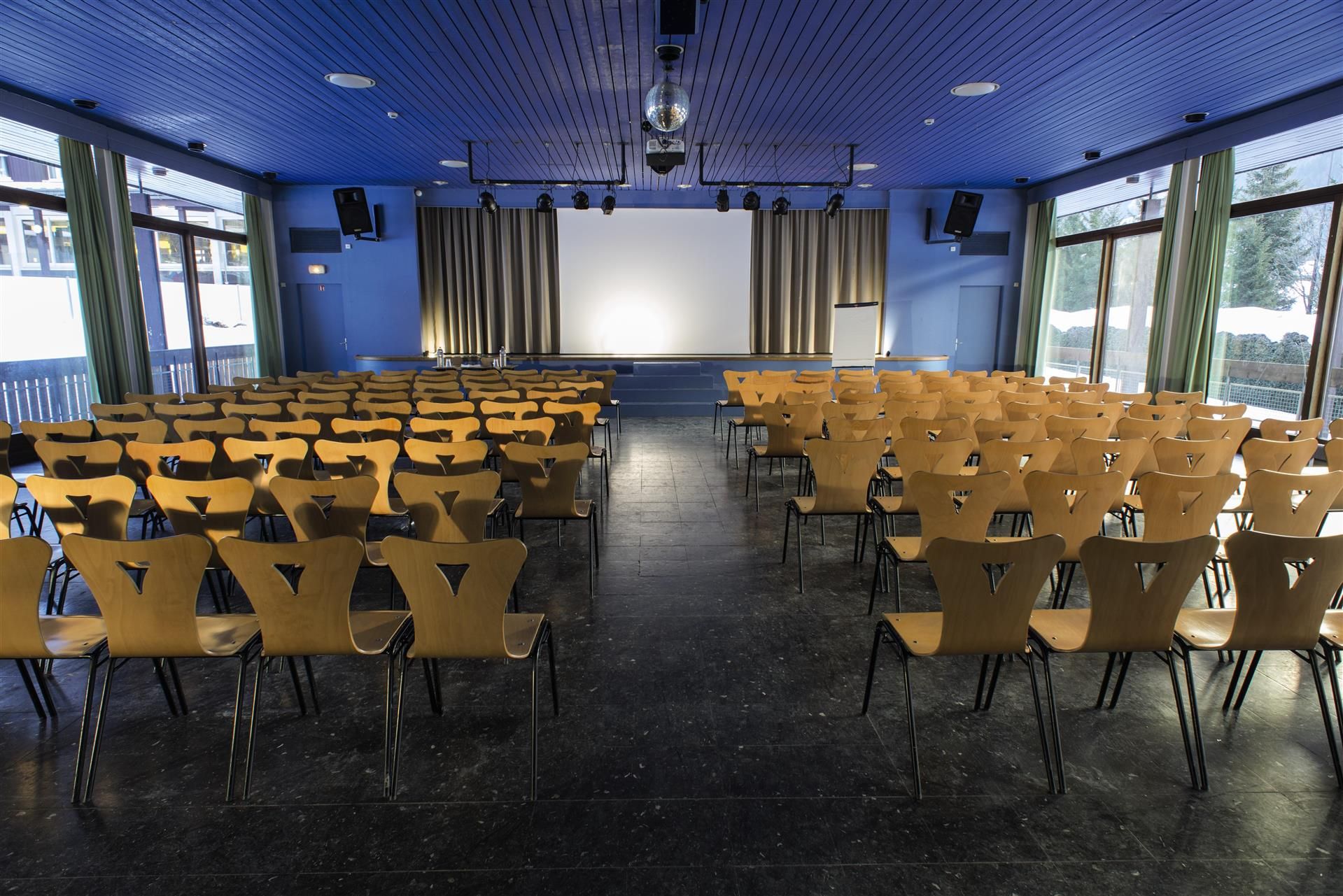 รูปสถานที่จัดงาน