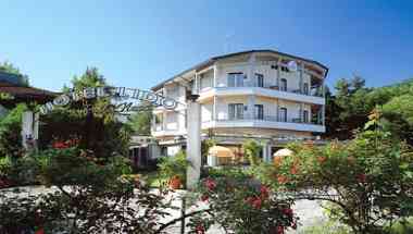 Hotel Lido La Perla Nera i Stresa, IT