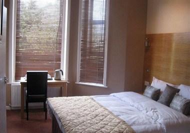 West Cliff Inn in Bournemouth, GB1