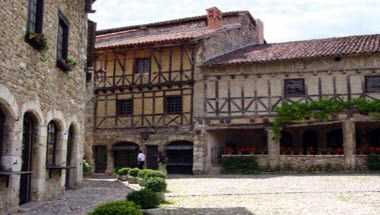 Le Clos du Chene a Saint-Bernard, FR