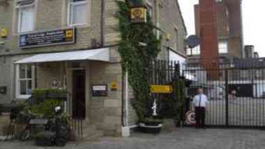The Central Lodge Hotel em Huddersfield, GB1