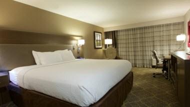 DoubleTree by Hilton Hotel Winston Salem - University image