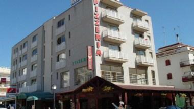 Safari Aparthotel image