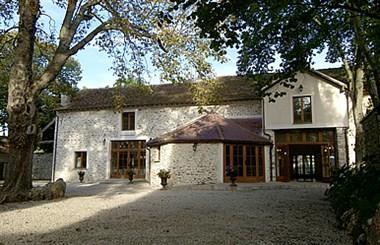 Le Prieure de Vernelle a Melun, FR