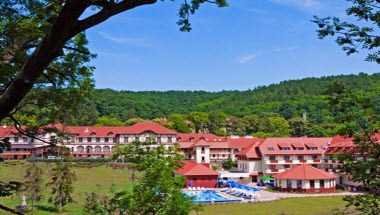 Erzsebet Park Hotel en Paradfurdo, HU