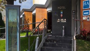 Hotel La Perla Olot image