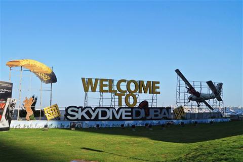 Paracaidismo en Dubái