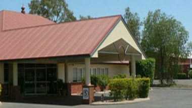 Emerald Explorers Inn in Capricorn, AU