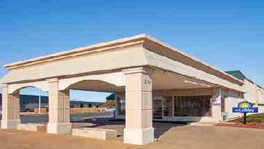 Days Inn by Wyndham Salina South a Salina, KS