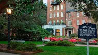 Planters Inn в Savannah, GA