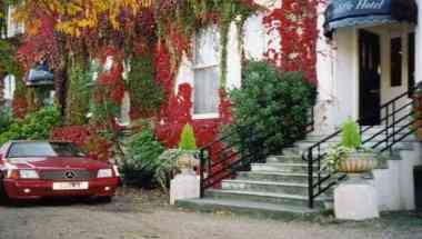 The Overcliffe Hotel & Bloomers Restaurant, Gravesend, GB1