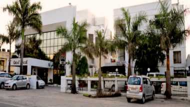 Central Hotel - Dehradun in Dehradun, IN