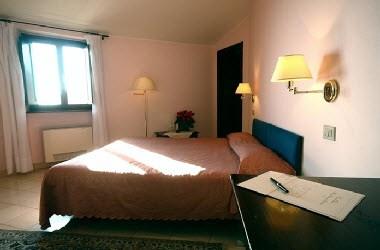 Casa Oliva i Serrungarina, IT