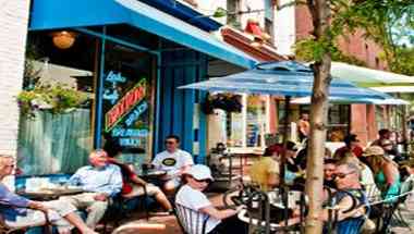 Sneakers Bistro в Winooski, VT