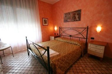 Da Mariuccia a Robecchetto con Induno, IT