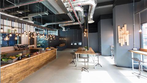 TMRW Hub & Byte Cafe em Croydon, GB1