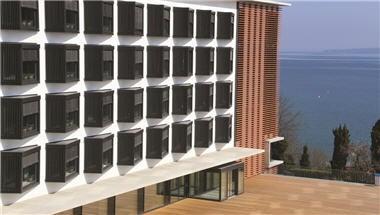 Lake Geneva Hotel image