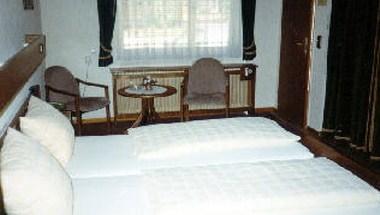 Hotel Garni Weingaertner, Pfungstadt, DE