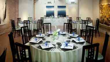 Floating World Gallery a Chicago, IL