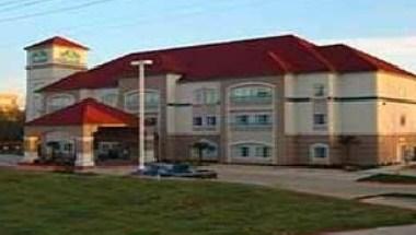 La Quinta Inn & Suites by Wyndham Palestine image