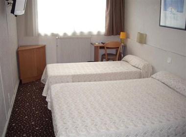 Hotel Ours Blanc Place Victor Hugo in Toulouse, FR