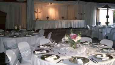 Nkuthu Gardens, Waterfall, ZA