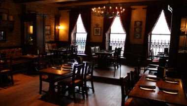 McNally"s Irish Pub à St. Charles, IL