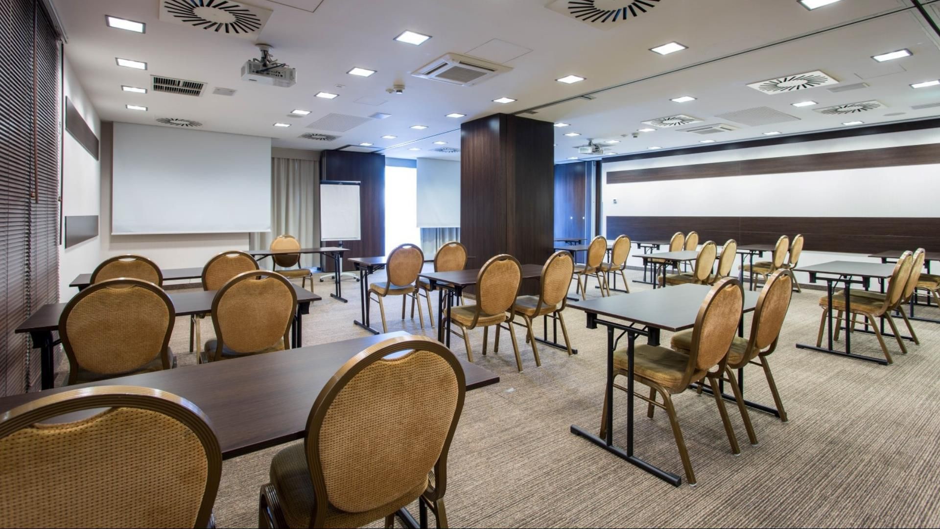 รูปสถานที่จัดงาน