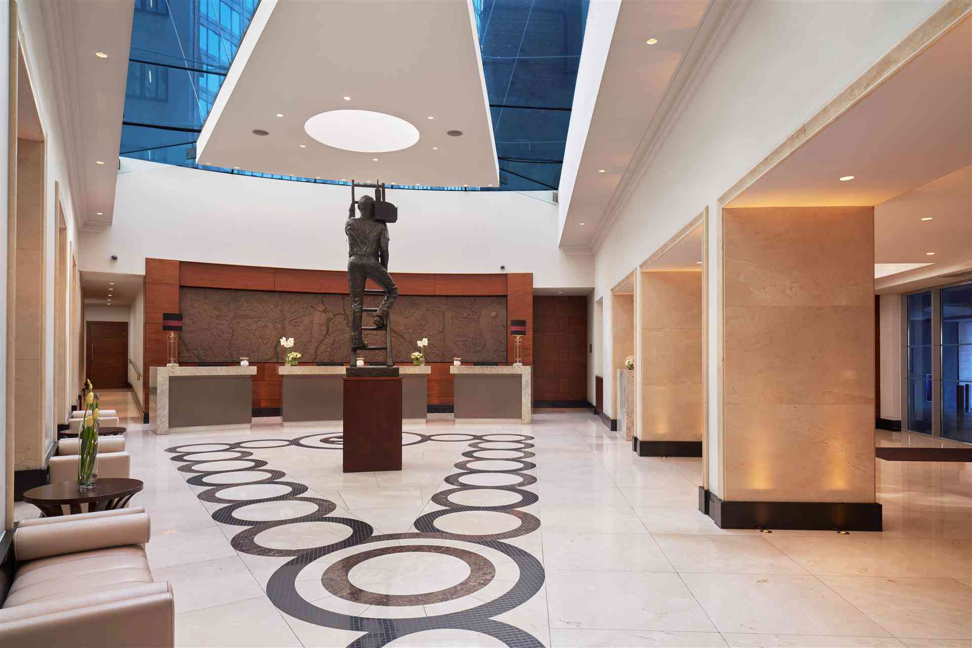 Conrad London St. James a London, GB1