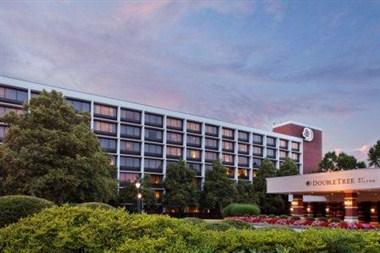 DoubleTree by Hilton Hotel Charlottesville image