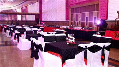 Seven Seas in New Delhi, IN