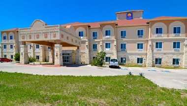 Comfort Inn and Suites Alvarado в Alvarado, TX