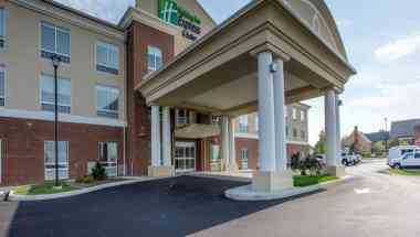 Holiday Inn Express & Suites Lancaster East - Strasburg в Страсбург, PA