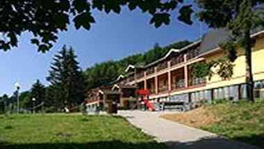 Poppy Bezovec, Prievidza, SK