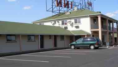 Red Carpet Inn & Suites New Cumberland, PA в New Cumberland, PA