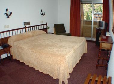 Hotel Folch a Sant Julia de Loria, AD