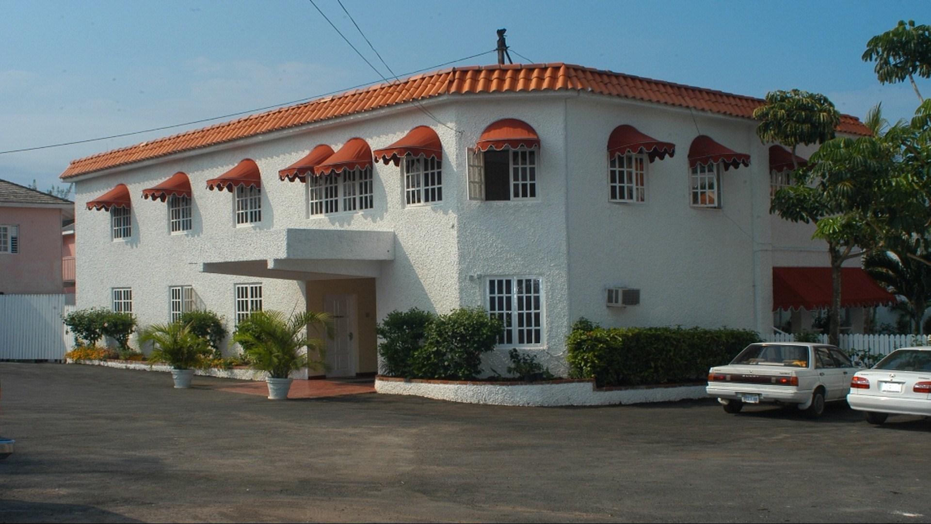 Chrisanns Beach Resort image