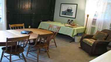 Heart of the Village Inn в Shelburne, VT